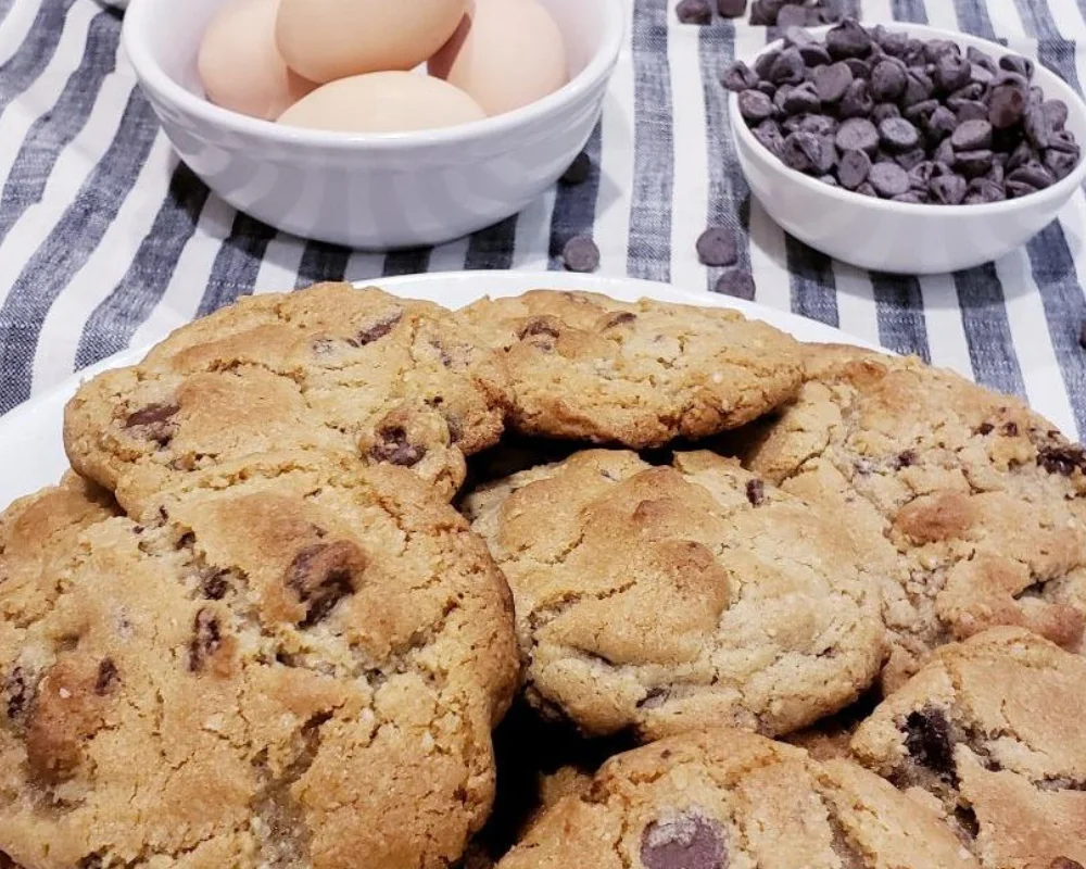 Farm House Chocolate Chip Cookies